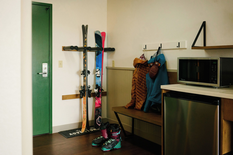 Others 1, White Pine Adventure Inn, Sublette