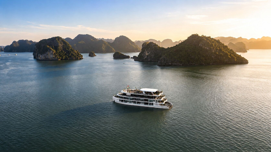 Miscellaneous 5, Hermes Premium Cruise, Hạ Long