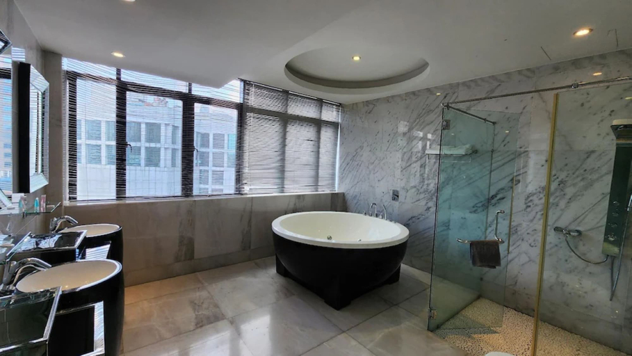 Bathroom 2, Kingston Hotel 20 Chinatown Kuala Lumpur, Kuala Lumpur