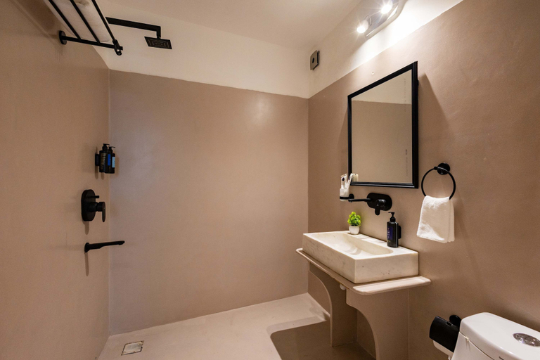 Room 4, The Blue Root by Viraalay - 5 Bed Heritage Home Villa in Udaipur, Udaipur