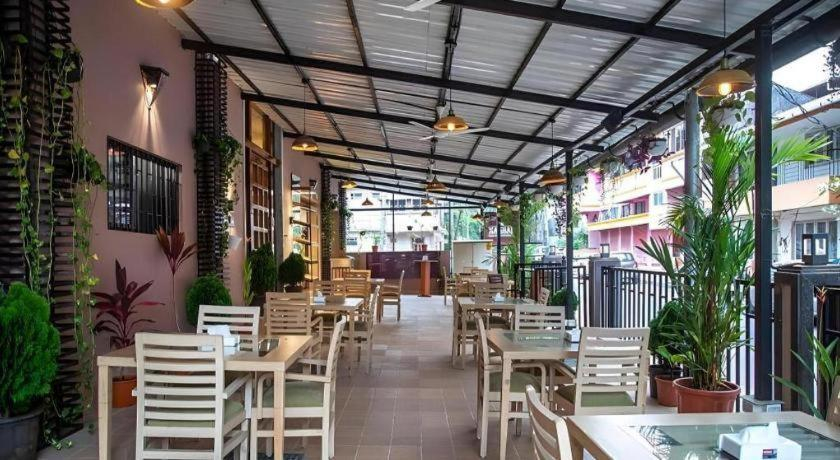 Food & Drinks, Palm Air by Goa Signature Stays, North Goa