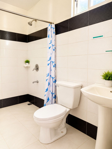 Bathroom 4, Buena's Haven Travelodge, El Nido