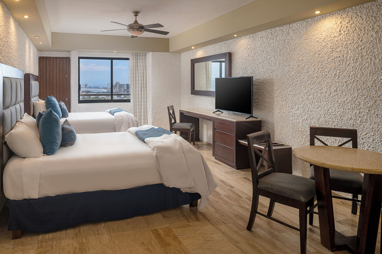 Bedroom 3, El Cid El Moro Beach Hotel, Mazatlán
