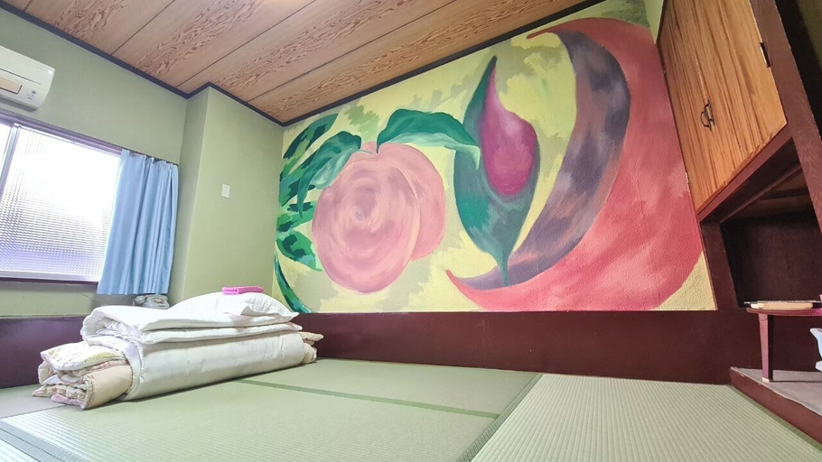 Room 4, Nishiki Guest House, Kadoma