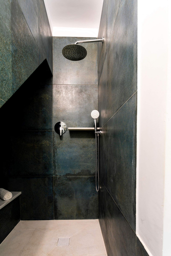 Room 5, Genteel Home Padre Marchena 13 201, Sevilla