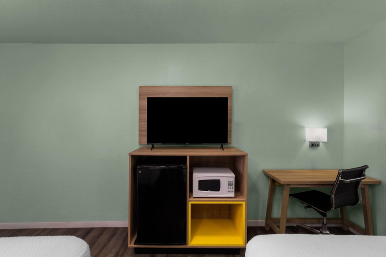 Bedroom 4, Days Inn by Wyndham Pratt, Pratt