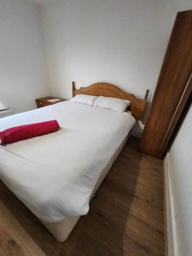 Room 4, The Oaks, Thurrock