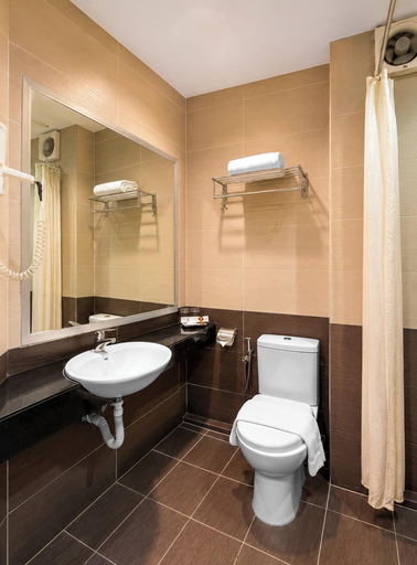 Bathroom 4, Sunday Near Gerbang Malam Ipoh Formerly Seemsoon, Kinta