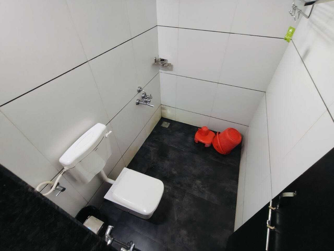 Bathroom, Green Heritage Resort, Nashik