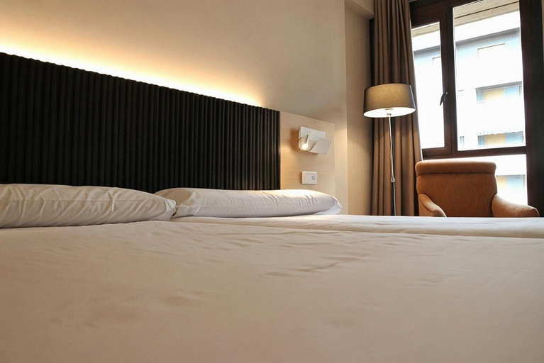 Bedroom 3, Hotel Alcantara, Cáceres