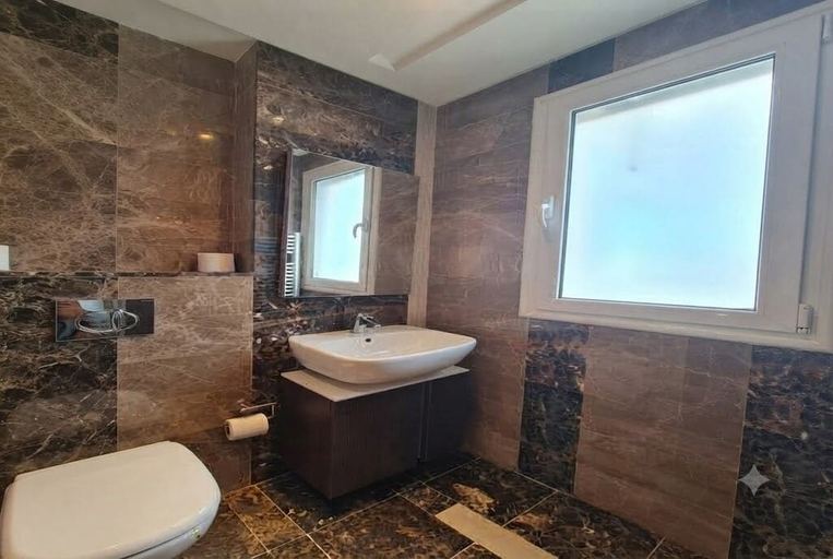 Bathroom 5, sandra 35, Enfidha