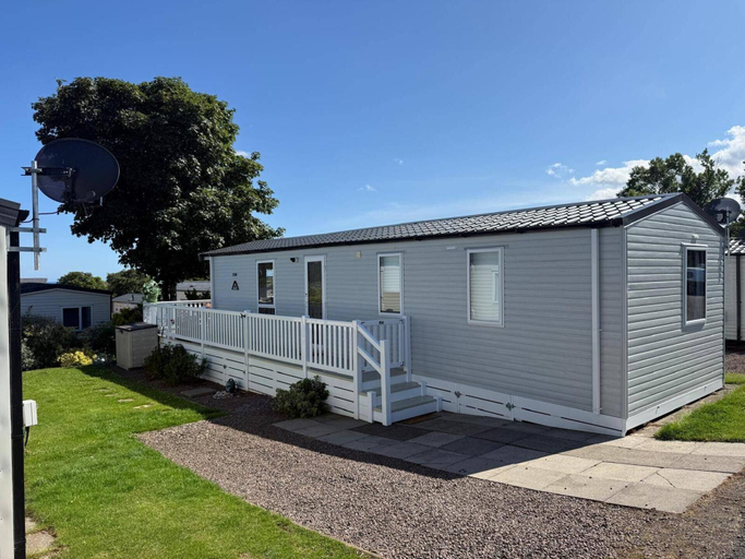 Exterior, 2 x Cabin Retreat in Coldingham, Scottish Borders