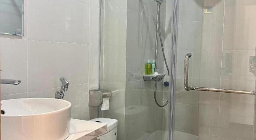 Bathroom 3, Khách sạn LAMER Thiên Cầm, Cẩm Xuyên