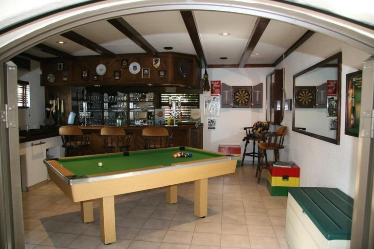Food & Drinks 3, Ponciana Superior Guesthouse, Bojanala