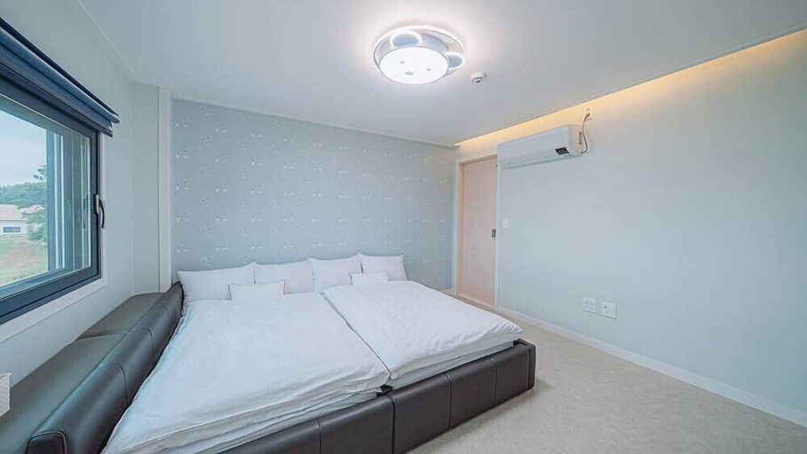 Bedroom 5, My Kids Pool Villa, Taean