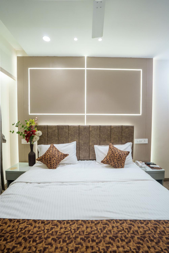 Bedroom 2, Hotel Easy Retreat, Valsad