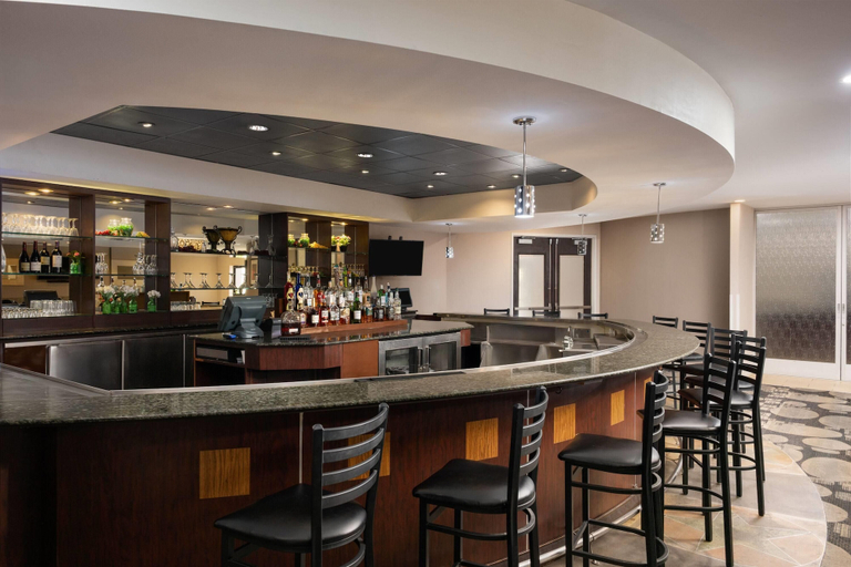 Food & Drinks 5, Wyndham Sacramento, Sacramento