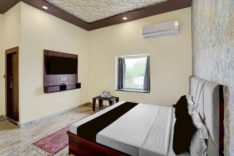 Room 3, Classic Ummed Palace, Mathura