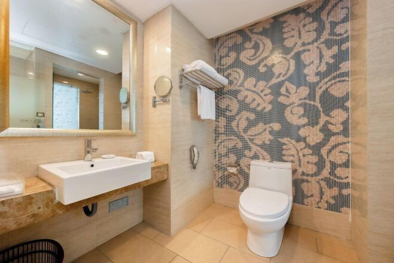 Bathroom 4, Fuding Jinlong Hotel Dong Station, Ningde