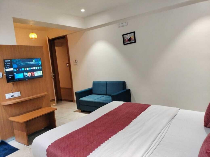 Room 3, Hotel Royal Park, Valsad