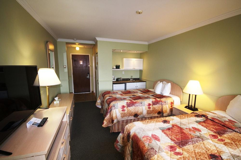 Bedroom 4, Glen House Resort, Lake Ontario