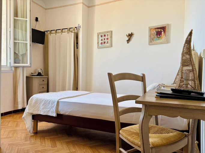 Bedroom 4, Hotel le Siecle, Vaucluse