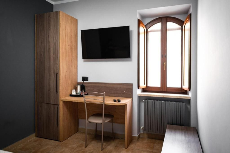 Interior 2, Roof Garden Rooms, Perugia