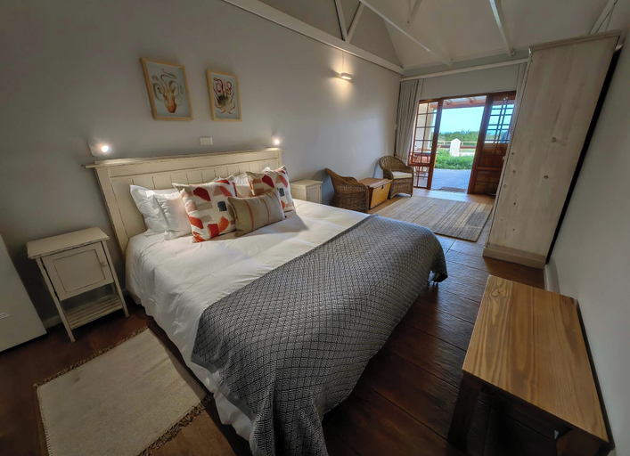 Bedroom 4, Oyster Bay Lodge, Cacadu