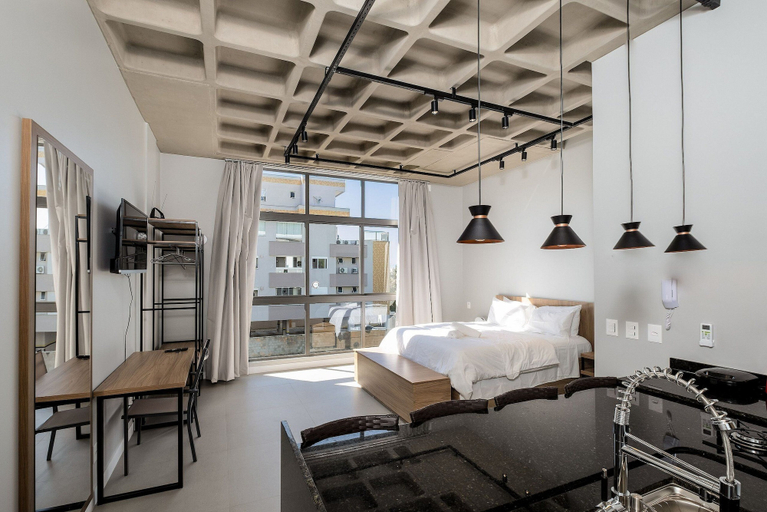 Room 2, Studio for Couples 750m From Canas Beach Tps204, Florianopolis