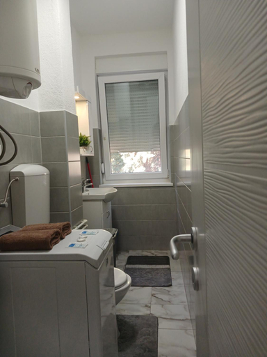 Bathroom 3, Apartmani Sofronic Loznica 1, Loznica