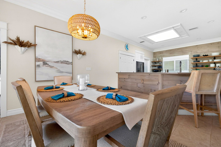 Dining room 5, Waterfront Home with Pool & Dock, Sarasota