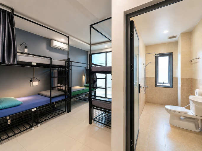 Room 4, Two Horses Hostel, Da Nang