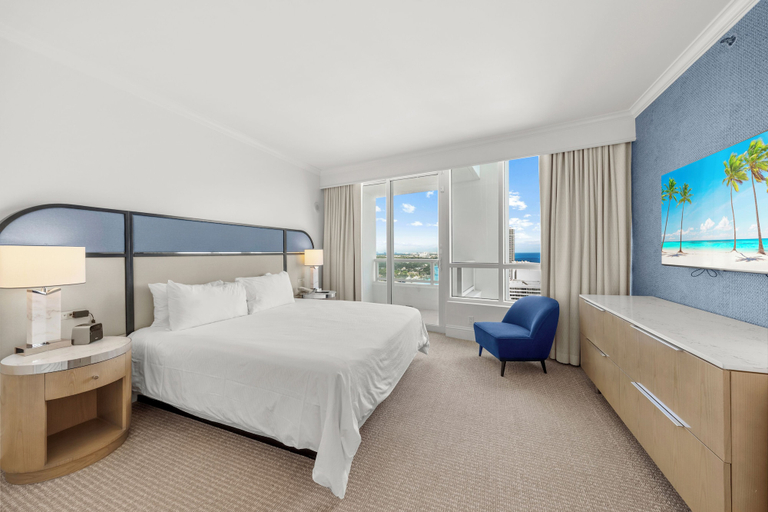 Room 5, Fontainebleau Miami Resort, Miami-Dade