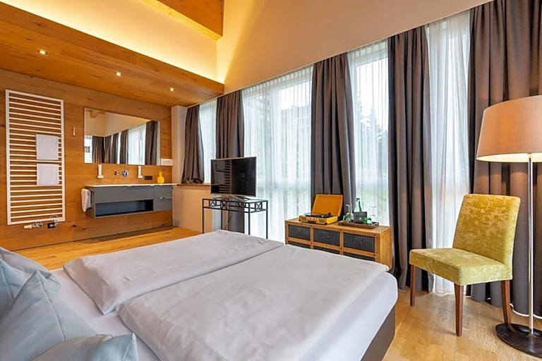 Bedroom 3, Das Alpenwelt Resort, Zell am See