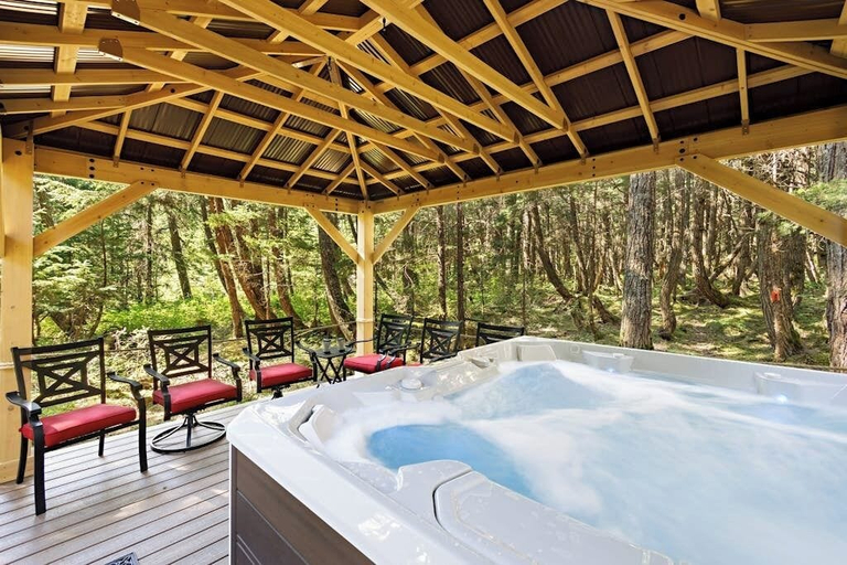 Interior 3, A Hexagonal Cabin in the Trees, Two Miles From Alyeska, Anchorage