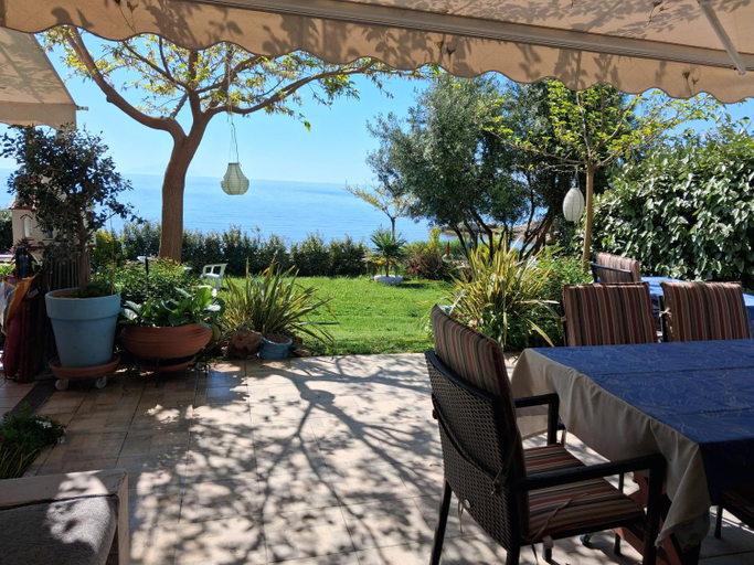 Food & Drinks, Villa Alexander, East Macedonia and Thrace