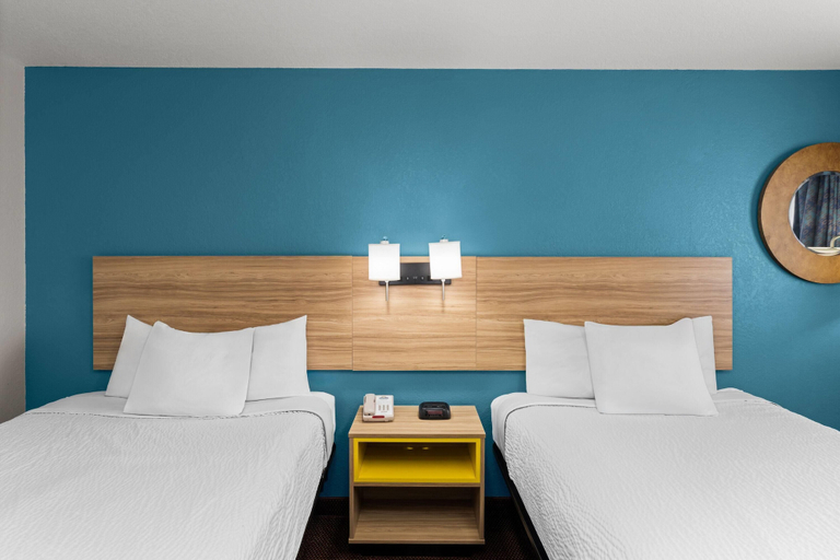 Bedroom 4, Days Inn by Wyndham Pratt, Pratt