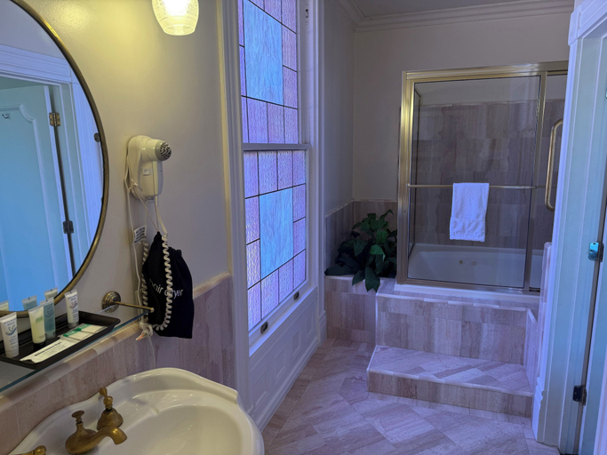Bathroom 4, The Sterling Hotel, Sacramento