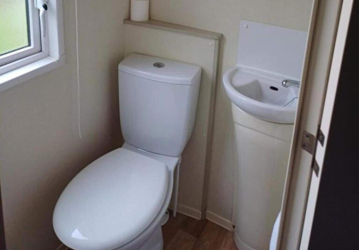 Bathroom 5, Specialist SEN Caravan. Ruby'scumbrianholidayforall, Cumbria