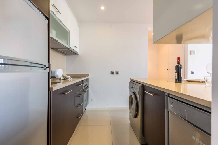 Room 5, Old Town Bayview T1 w Pool - 350m to Beach, Albufeira