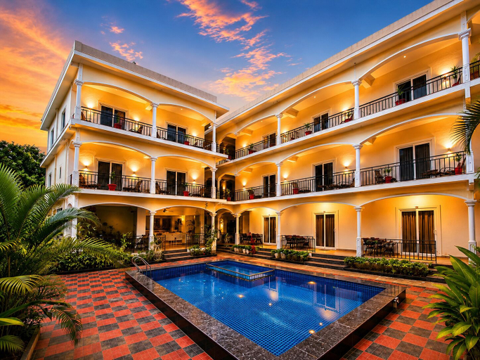 Exterior & Views