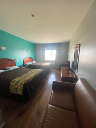 Bedroom 2, TROPICANA INN & SUITES, Dallas