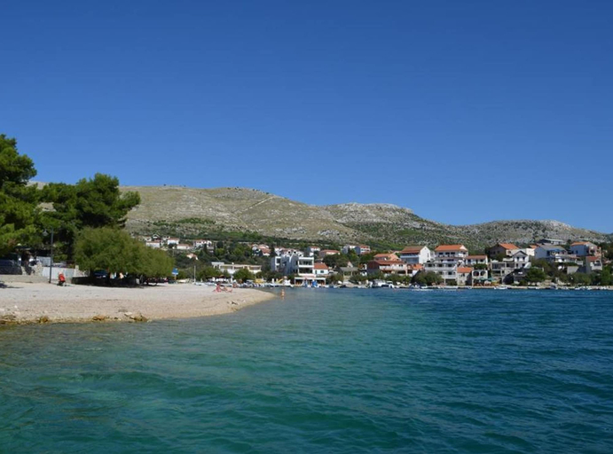 View from property 3, Beach Front Apartments Jasminka, Šibenik