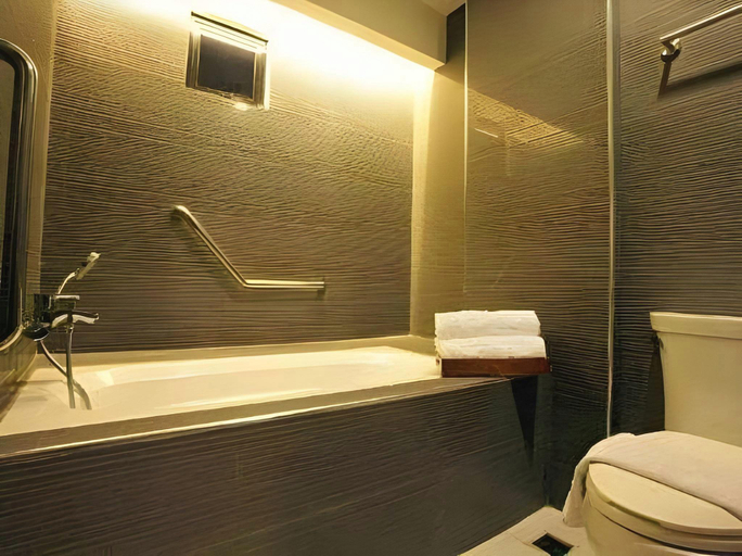 Bathroom, L Square Hotel, Tarlac City