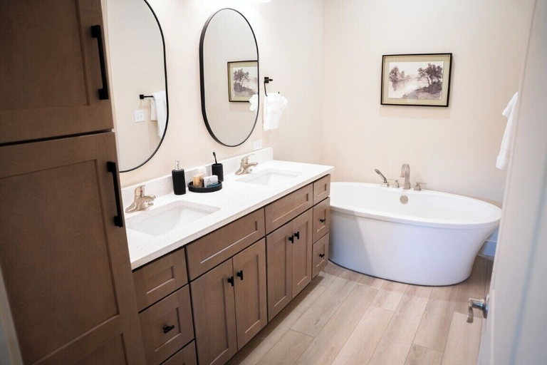Bathroom, The Retreats at Tiger Mountain, Rabun