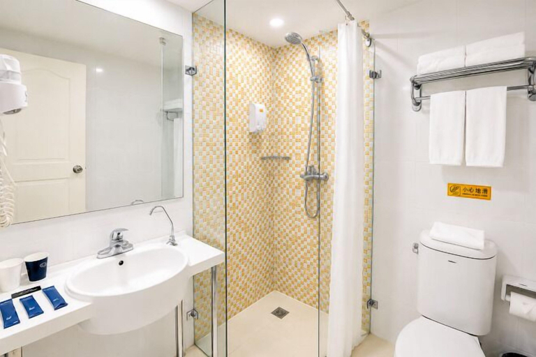 Bathroom 4, Yijia Hotel (Xinyi Railway Station Nanjing Road), Xuzhou