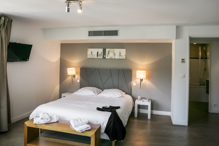 Bedroom 2, Comfort Aparthotel Lourdes Lorda, Hautes-Pyrénées