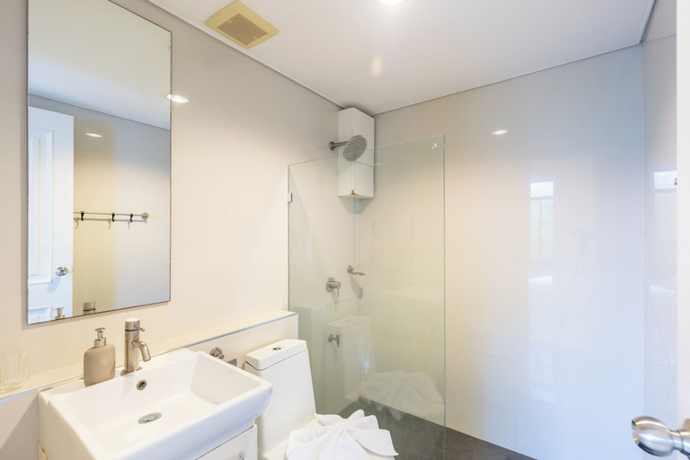 Bathroom 2, The Regent Kamala Condominium by PSR, Phuket Island