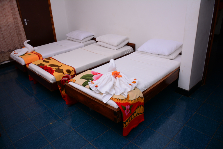 Bedroom 2, Keys Hotel Mbokomu Branch, Moshi Urban