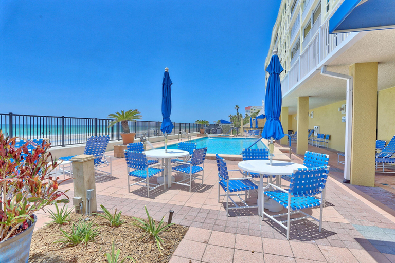 Sport & Beauty 5, Tides 4-642, Pinellas